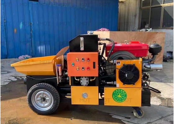 ISO9001 bestätigte Mini Shotcrete Machine Self Loading-Mischer-Maschine 6-8m ³ /H